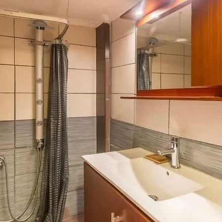 Holodek Apartments Ground & Semibasement