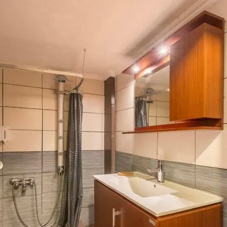 Appartamento Holodek Goudi Semi-basement Atene